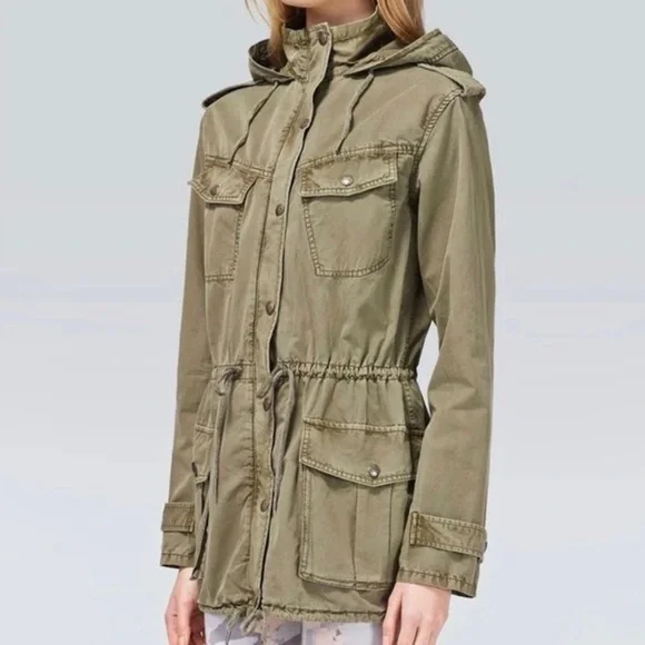 Aritzia Talula Trooper Jacket M